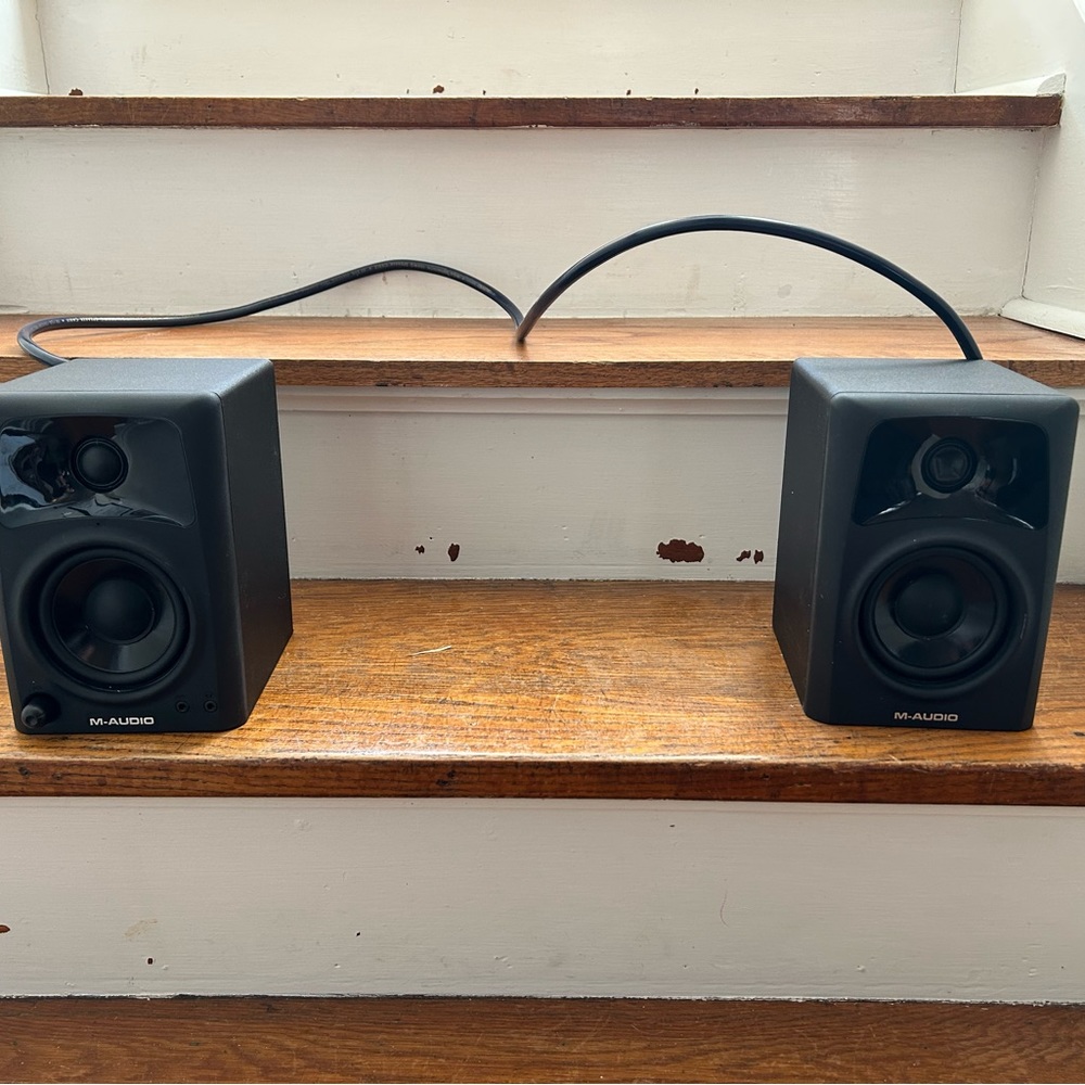 M audio powered studio speakers